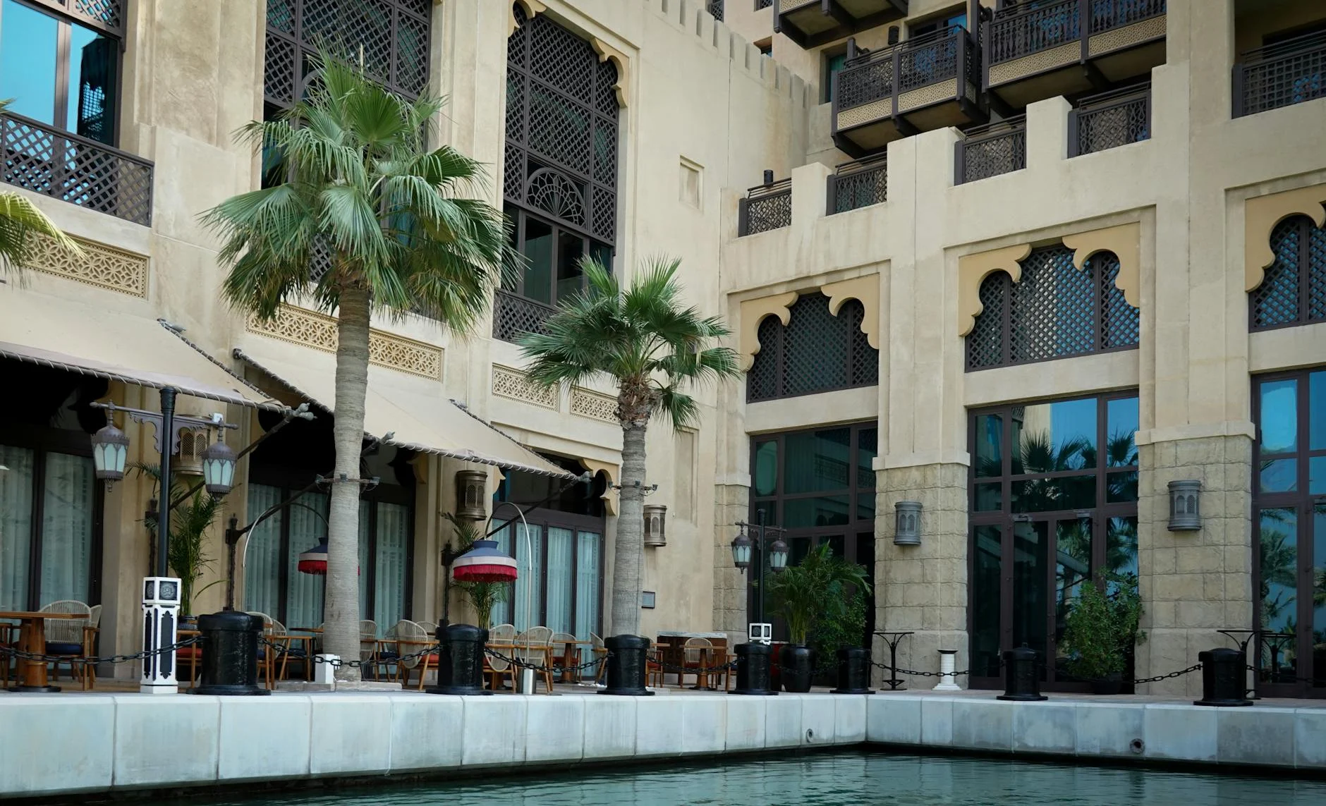 Permadani Hotel Mewah & Nyaman: Pilihan Terbaik Anda